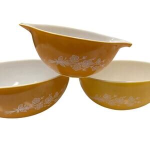 Vintage Pyrex Butterfly Gold Cinderella Bowls 3 Pc Set 1960's Nesting Qt